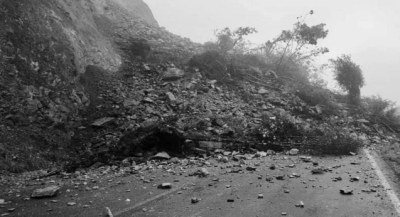 Oaxaca: fallecen tres personas en zona de derrumbe en San Francisco Telixtlahuaca