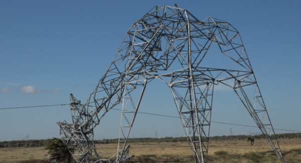 Frente frío 24 causa estragos en Oaxaca: torres de la CFE caen por fuertes vientos