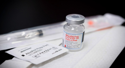 Llega a farmacias de México la vacuna contra COVID de Moderna: la promesa es que está actualizada contra la variante Pirola