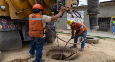 Continúan labores de desazolve en la Agencia de Pueblo Nuevo como parte del programa “Destape al Drenaje”