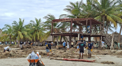 La Sectur Oaxaca y Ángeles Verdes entregaron dotaciones alimentarias a las familias de esta comunidad