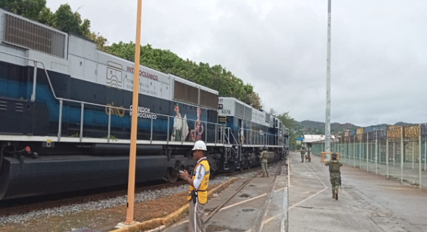 Ferrocarril del Istmo de Tehuantepec realiza primer viaje de carga