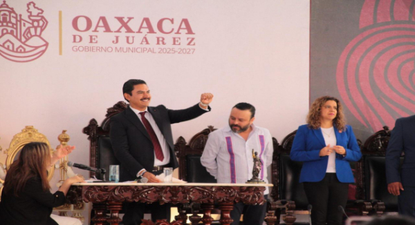 Hombro a hombro con las vecinas y vecinos: Ray Chagoya arranca su gestión como presidente municipal de Oaxaca de Juárez