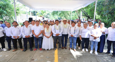 Inaugura Salomón Jara pavimentación de camino en Santa María Huatulco