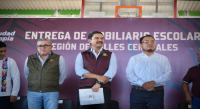 Entregan mobiliario y equipo educativo en escuelas de Viguera y Santa Rosa Panzacola
