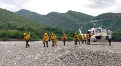 Despliega Gobierno del Estado operativo aéreo para atender incendio forestal en San Miguel Maninaltepec