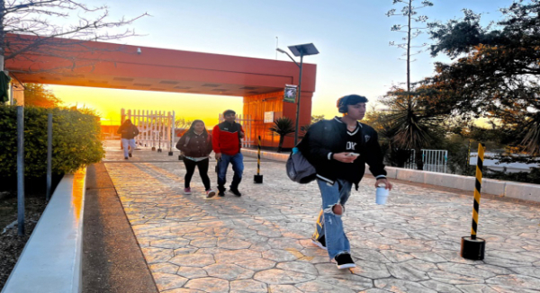 Estudiantes de UTVCO inician cuatrimestre enero-abril 2025