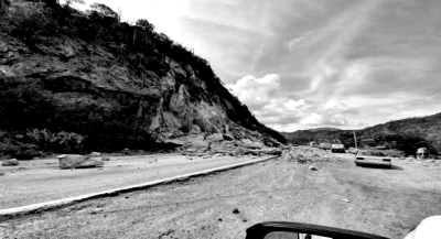 Informa CEPCyGR sobre deslaves y derrumbes en tramos carreteros