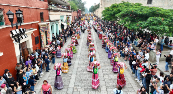 Inicia la gran fiesta de Oaxaca con el primer Convite de la Guelaguetza 2025