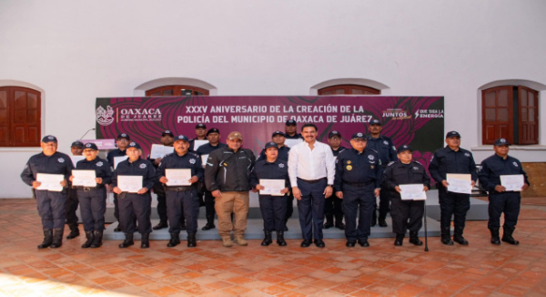 Reconocen 35 años de la Policía Municipal de Oaxaca de Juárez con acciones históricas de fortalecimiento institucional