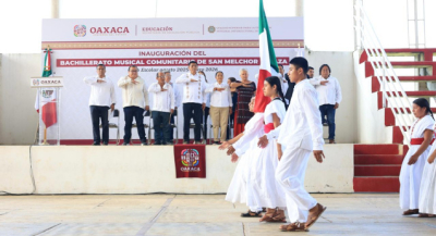 Inaugura Salomón Jara instalaciones y ciclo escolar del BIC en San Melchor Betaza