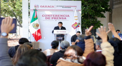 Propone Gobernador Salomón Jara justicia y revisión puntual de plazas suprimidas ante decreto