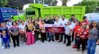 Ray Chagoya entrega Banco de Materiales en Santa Rosa Panzacola y San Martín Mexicapan