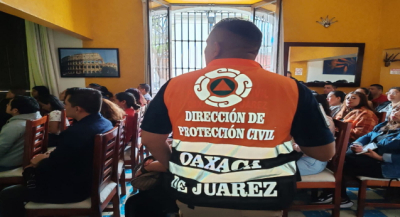 Capacitan a trabajadores del sector restaurantero en protocolos de Protección Civil