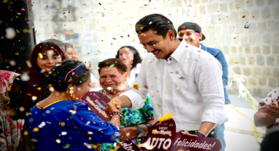 Gobierno municipal de Oaxaca de Juárez reconoce a contribuyentes responsables