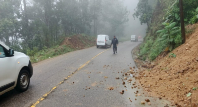 Exhortan a transportistas a extremar precauciones ante efectos del huracán Erick