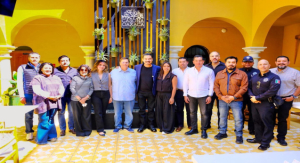 Ray Chagoya dialoga con empresarios sobre acciones para el Centro Histórico de Oaxaca de Juárez