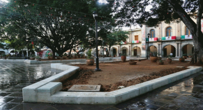 El zócalo, listo para las celebraciones de las fiestas patrias