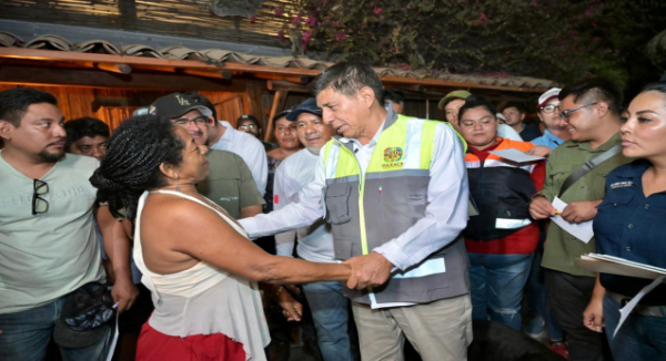 Anuncia Salomón Jara Plan de atención inmediata para sector turístico afectado por incendio en Punta Zicatela