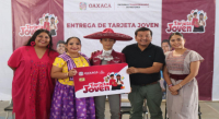 Entrega Gobierno de Oaxaca Tarjetas Joven en Zimatlán de Álvarez