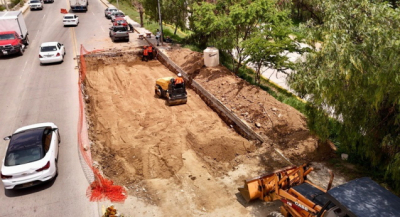 Repara Gobierno de Oaxaca socavón en Circuito Interior Riberas del Atoyac