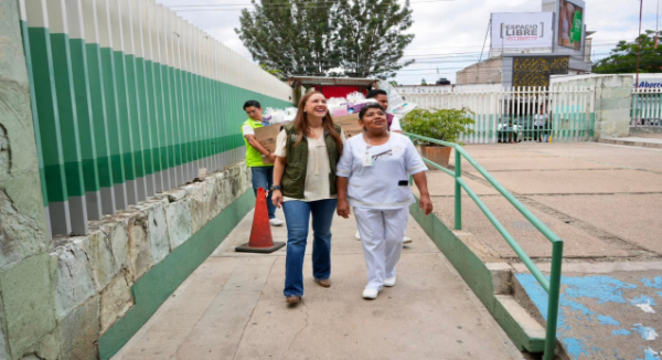 DIF Municipal entrega kits de maternidad a madres del Hospital Aurelio Valdivieso