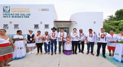 Inaugura Salomón Jara la ampliación de un Centro de Salud y entrega mobiliario escolar en la agencia Barra de Colotepec