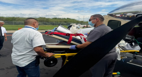 Ambulancia aérea del Gobierno Estatal traslada a Kevin a Estados Unidos, recibirá atención especializada por quemaduras