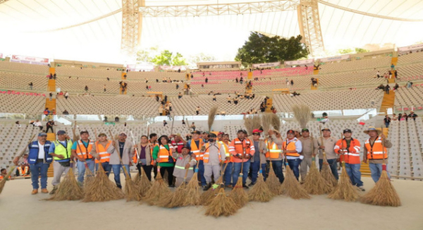 Realizan limpieza del Auditorio Guelaguetza previo a edición vespertina del Primer Lunes del Cerro