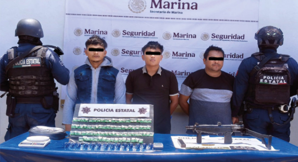 SSPC detiene a tres personas y asegura droga, arma y cartuchos en Juchitán