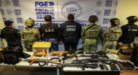 Trabajo coordinado del Gabinete de Seguridad Y Fiscalía logra aseguramiento de arsenal y vehículo ligados a triple homicidio en San Sebastián Tutla