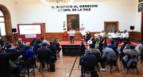 Reporta Salomón Jara abasto de medicamentos del 85% en Oaxaca provistos permanentemente por Rutas de la Salud
