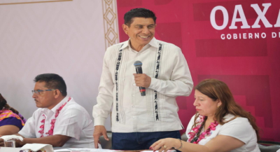 Atiende Gobernador de Oaxaca al municipio más pobre del país con la construcción de 100 cuartos dormitorios