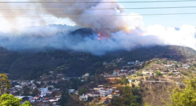 Oaxaca: atiende Coesfo incendio forestal en la Sierra de Juárez