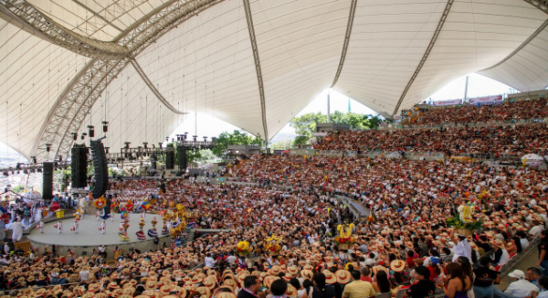 Con música, danza y tradición arranca el Primer Lunes del Cerro de la Guelaguetza 2026