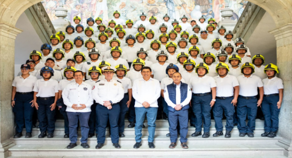 Reconoce Gobierno de Oaxaca 72 años de servicio del Heroico Cuerpo de Bomberos