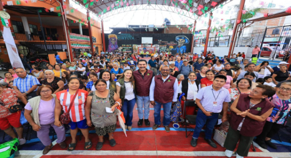 Municipio de Oaxaca de Juárez acerca apoyos y servicios a colonias de la capital