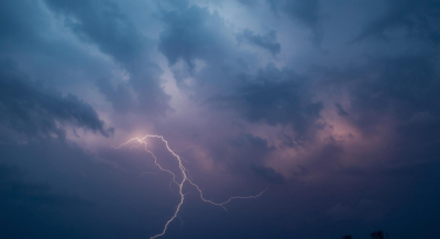 Alerta Protección Civil por tormentas fuertes con viento y actividad eléctrica en diversas regiones de Oaxaca