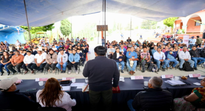 Autoriza Gobernador de Oaxaca 5 mdp para obras y programas sociales en Santiago Huauclilla