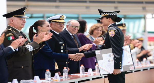 Claudia Sheinbaum encabeza clausura y apertura de cursos del Sistema Educativo Militar