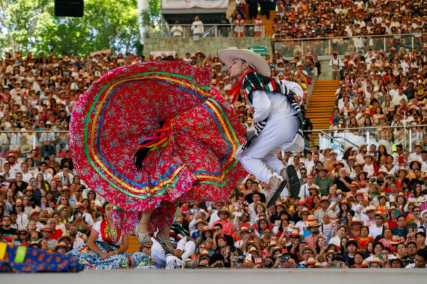 ¡Viva la Guelaguetza!, cautiva Primer Lunes del Cerro 2026 el corazón de más de 11 mil asistentes