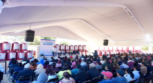 De cara al estiaje, entrega Salomón Jara mil 100 tinacos para garantizar el agua en Xoxocotlán