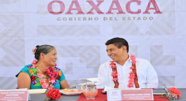 Anuncia Salomón Jara rehabilitación de la red de agua potable de San Juan Ihualtepec