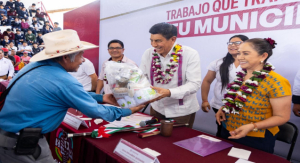 San Juan Mixtepec en el centro del Bienestar: recibe aparatos funcionales y dotaciones alimentarias