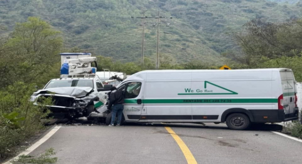 Reporta Protección Civil restricción de tránsito vehicular en carretera 175 por accidente en Santa Catarina Ixtepeji