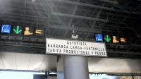 Pobladores bloquean paso a transportistas en la nueva autopista de Oaxaca