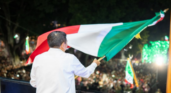 Llama Salomón Jara a la unidad en el 216 aniversario del inicio de la Independencia de México