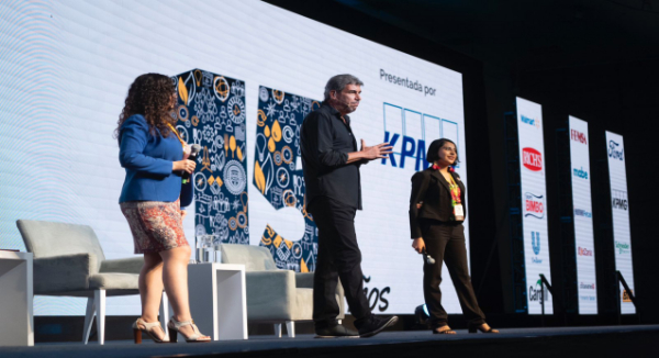 Recibe Enactus de la UTM reconocimiento por 15 años de trabajo