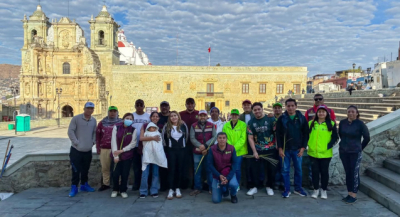 Realizan con éxito Tequio Vecinal en la Plaza de la Danza