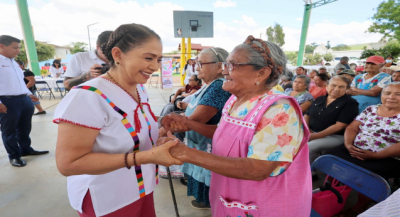 Con entrega de apoyos alimentarios, favorece DIF Oaxaca nutrición de habitantes de Valles Centrales